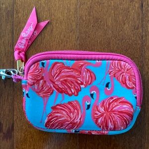 Small wristlet